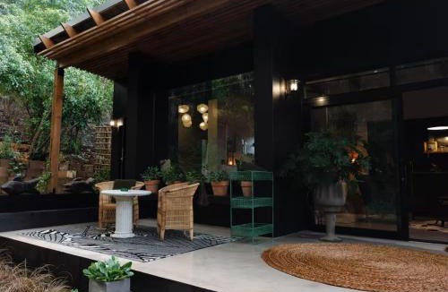 Somerset West Apartment | The Little Black Box
