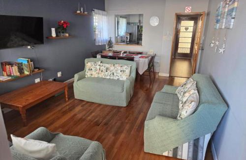 Pollok Beach Apartment | Seahorse Self Catering Holiday Accommodation