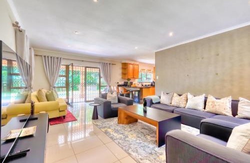 Winston Park Villa | Winston Manor