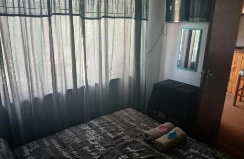Goodwood Apartment | Braai and chill getaway