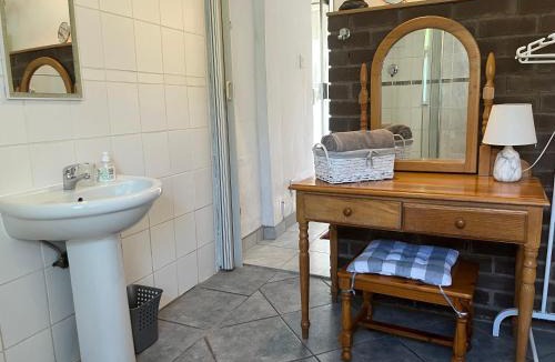 Pietermaritzburg Apartment | Welcoming One Bedroom Flatlet with Pool