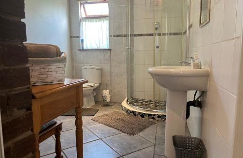 Pietermaritzburg Apartment | Welcoming One Bedroom Flatlet with Pool