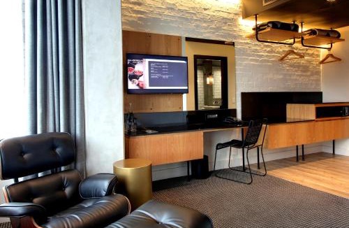 Century City Hotel | Century City Hotel Urban Square