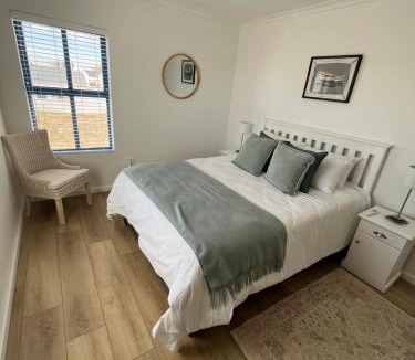 Calypso Beach Apartment | Codrock Cottage