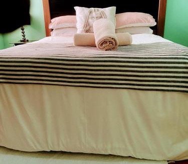 West Beach House | Zagorski’s Bed and breakfast