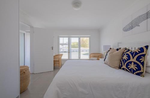 Voelklip House | Serenity on 6th Luxury holiday home with pool