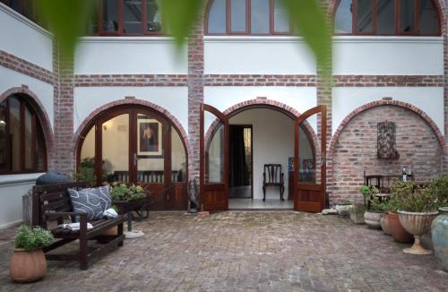Kleinmond House | Mountain and Tides