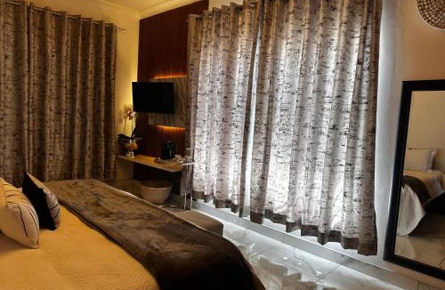 Linden House | Buona Notte Suites in Linden
