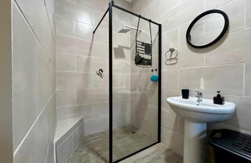 Paradise Beach Apartment | Casa Paradiso, 200m walk from secluded beach, Paradise Beach