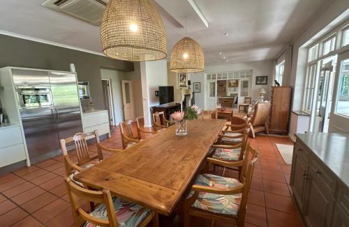 Stellenbosch House | Madajo
