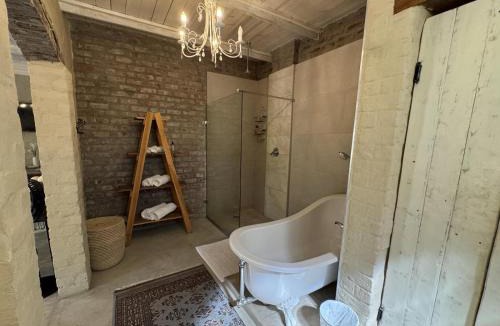 Oudtshoorn Villa | Hartland Garden Suite