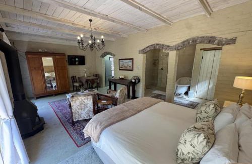 Oudtshoorn Villa | Hartland Garden Suite