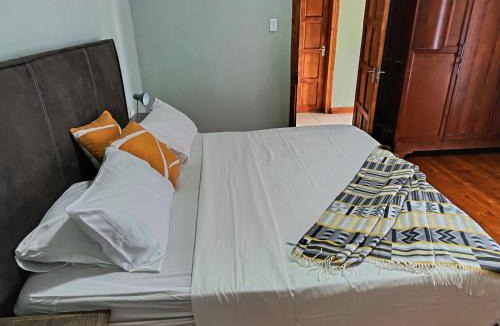 Lydenburg House | Villa De Lyden