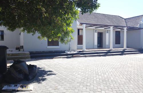 Milnerton House | Edion Royal Guesthouse