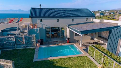 Gansbaai Villa | Romansbaai Oceanview Family House - Wildlife Estate