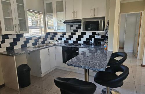 Walmer Apartment | Lovely Beauty Rest