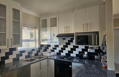 Walmer Apartment | Lovely Beauty Rest