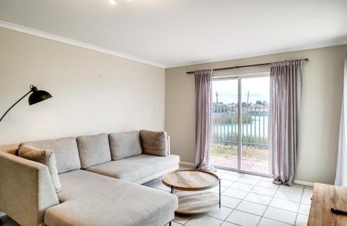 Century City Apartment | Belina - Century On Lake Moorings