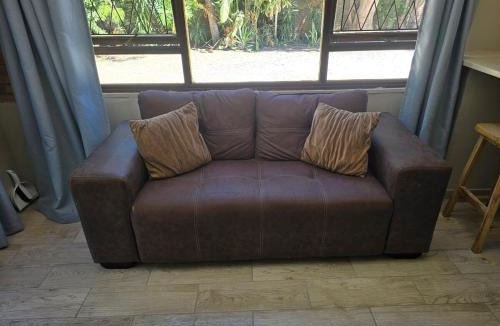 Walmer Apartment | Honeywood Stays "Cozy Corner" - Near Airport, Fast Wi-Fi & Secure Parking
