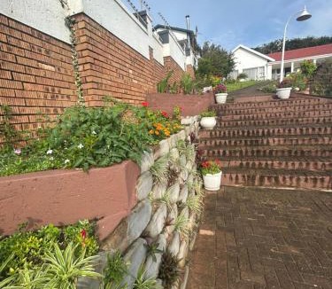 Manaba Beach House | The Crown
