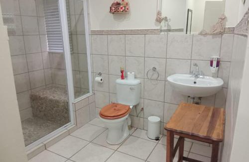 Boksburg House | Swasti Guesthouse