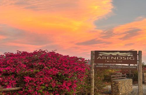 Bonnievale Cabin | Arendsig Wine Estate and River Eco Cabin