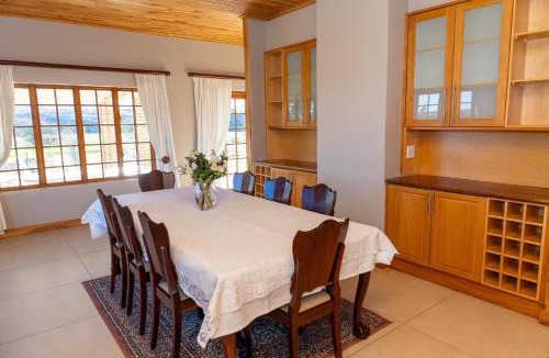 Blue Crane Route Apartment | Geluk Farmhouse