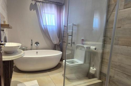 Dullstroom Apartment | Highlands Retreat Lodge In Highland Gate Golf and Trout Estate 1135