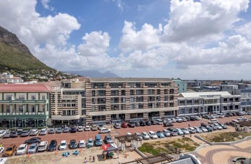 Redhill Apartment | 'Just Beachy' Muizenberg Beach Apartment