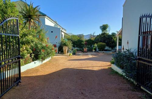 Tulbagh House | Pool House at the Old Victorian