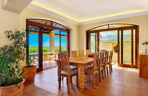 Sunset Beach Villa | Luxury beachfront villa Cape Town - Sunset Beach