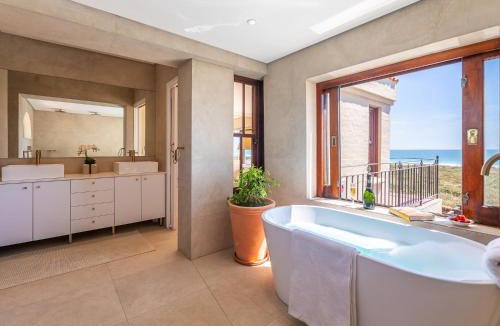 Sunset Beach Villa | Luxury beachfront villa Cape Town - Sunset Beach