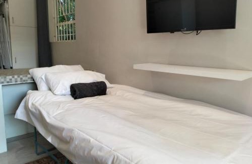 Somerset West Apartment | Feet Up Cottage
