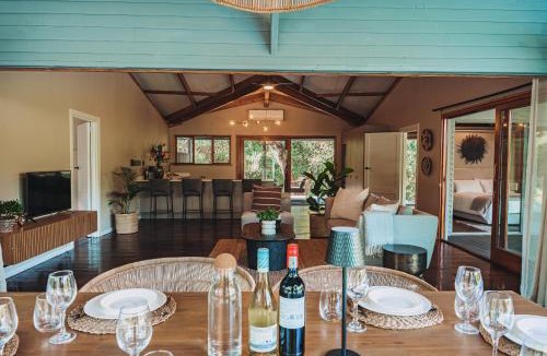 Hluhluwe Villa | The Grand Luxury Safari Villa, Huge Private Pool, Hot tub, Outdoor Shower, Giraffe Tower, Free Standing Bath, Private Game Reserve, Stargazing, Ultimate Bush Luxury