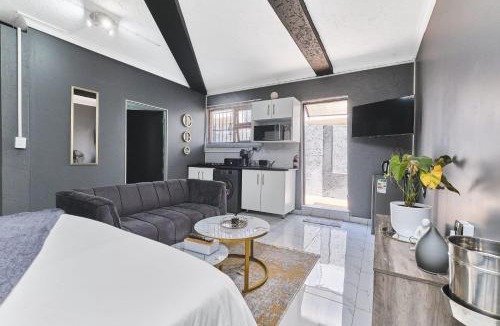 Woodmead Apartment | Villa Picasso Sandton - Executive
