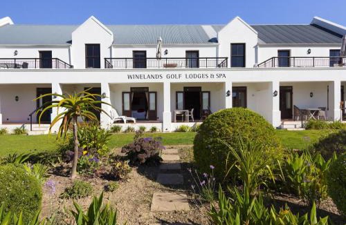 Stellenbosch Cabin | Winelands Golf Lodges 5