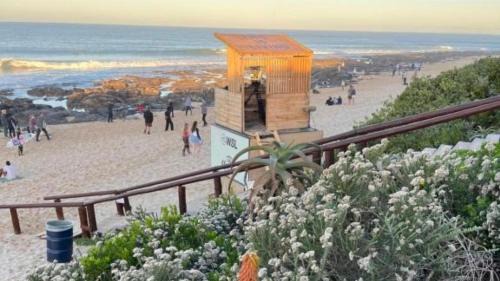 Wavecrest Apartment | RyQ-C 4 Jbay