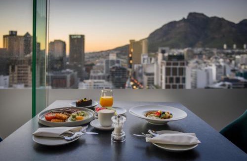 Cape Town City Centre Apartment | The Capital Mirage