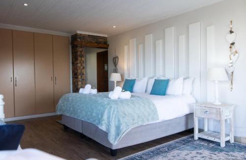 Van Dyks Bay House | White Shark Guest House