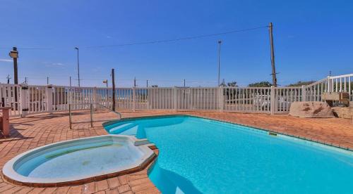 Scottburgh Apartment | Scottburgh Views 201 Seafront Apartment