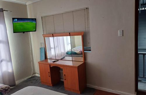 Grahamstown Villa | Neat Haven Self Catering