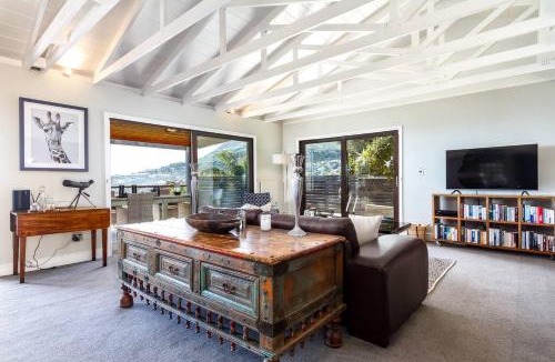 Camps Bay Hotel | Sweet Greta Ocean Apartment, Pool & Stunning Views