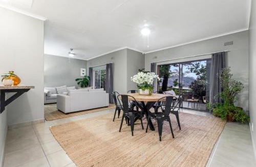 Tzaneen House | Spurflower