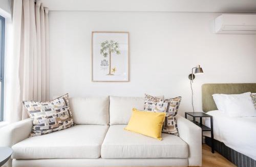 Paarl Apartment | Paarl Studio 138 - Ultra Modern Apartment with AC and onsite Parking