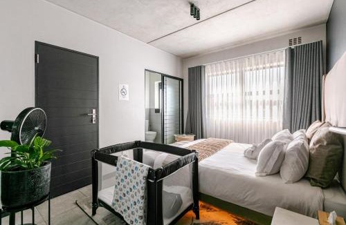 Greater Johannesburg Metropolitan Area Apartment | Cityescapes Family Resort Apt with Pool & Slide