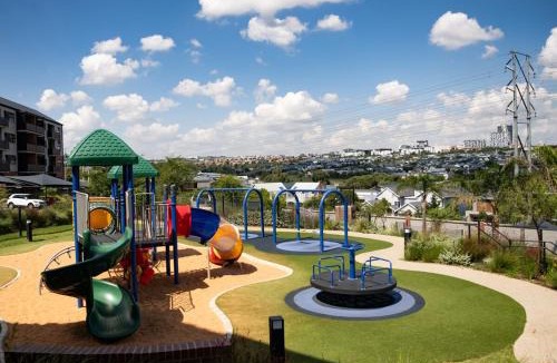 Greater Johannesburg Metropolitan Area Apartment | Cityescapes Family Resort Apt with Pool & Slide