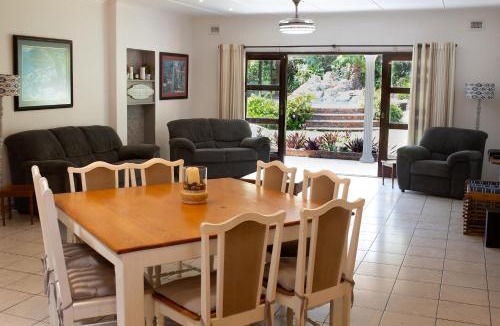 Sea Park House | whales tail