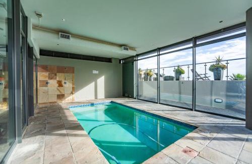West Beach Apartment | Modern Ocean View 1 Bedroom Apartment 707 Infinity