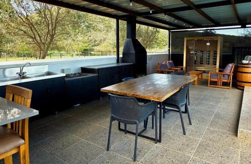 Robertson House | Klawerjas