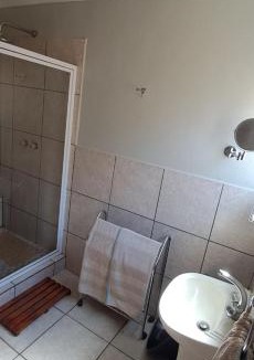 Maanhaarrand House | Thabametsi Farm
